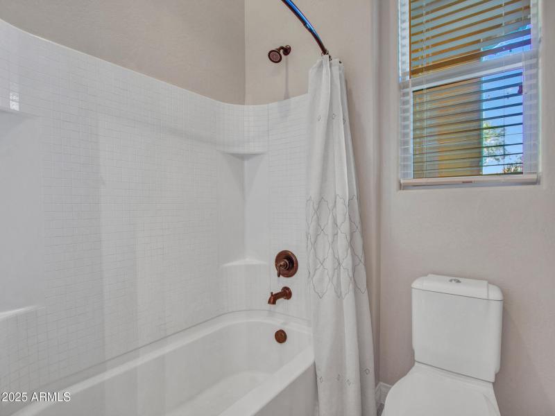 12-Bedroom-suite-(2)