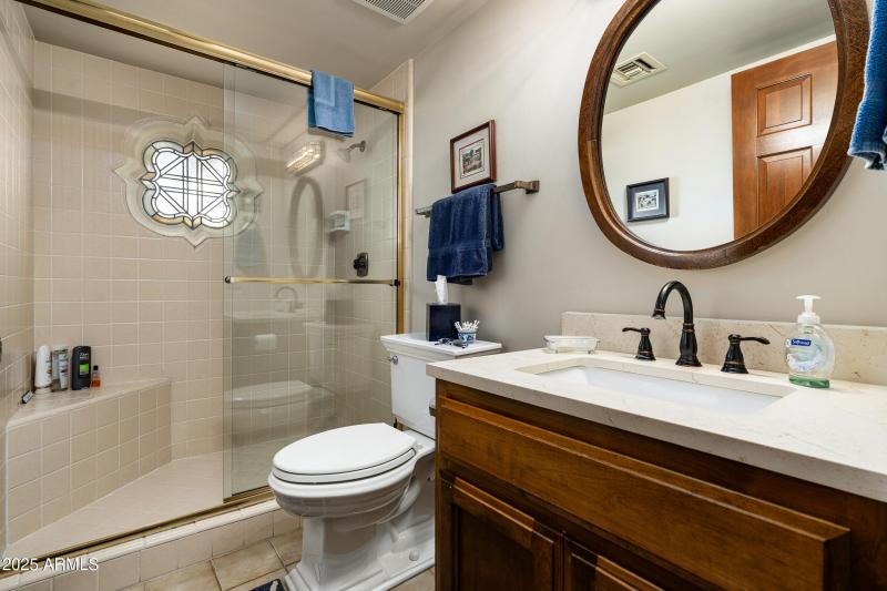 Guest Bedroom 2 Bathroom