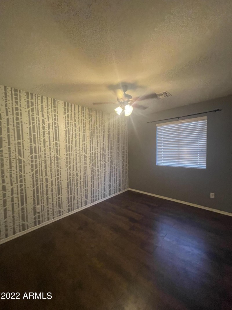 A1884119-E666-44B2-861A-B2606FB139FF