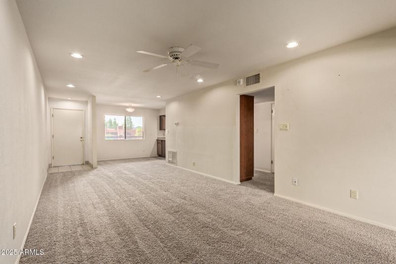 05 - Paradise Village