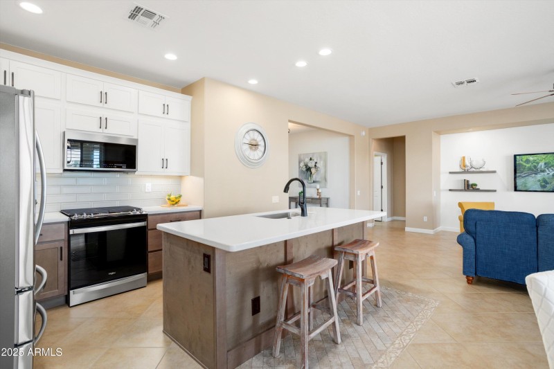 16-Kitchen
