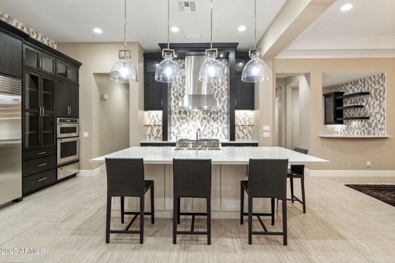 Eat in kitchen