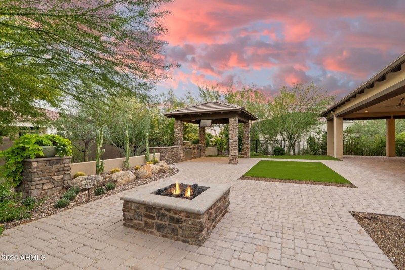 Fire pit