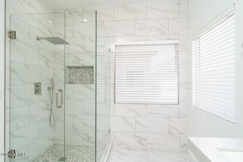 Primary suite shower