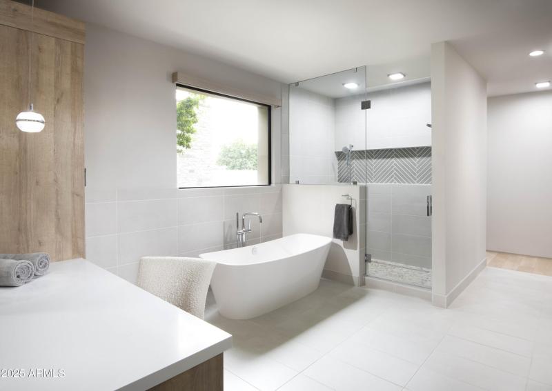 004_Primary Bathroom