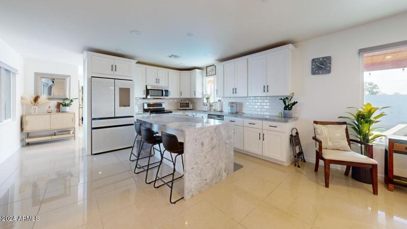 2525-N-66th-St-Kitchen