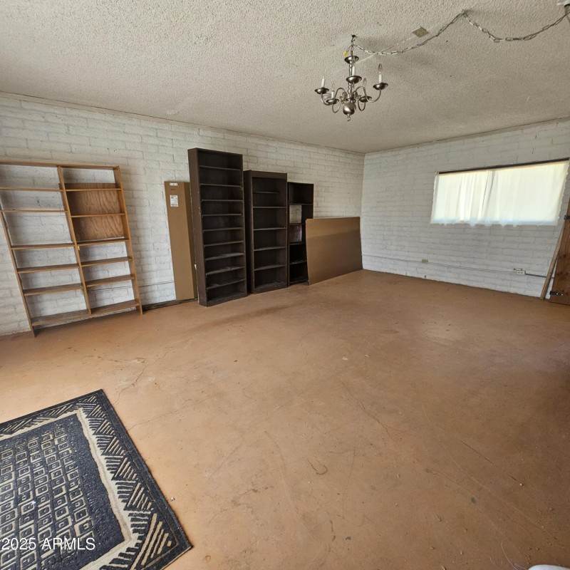 5a703760-cba0-4c8c-b32c-5102a033d8dd