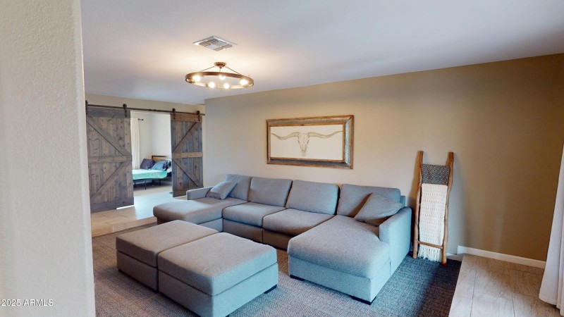 5650-W-Greenbrier-Dr-09232025_091910