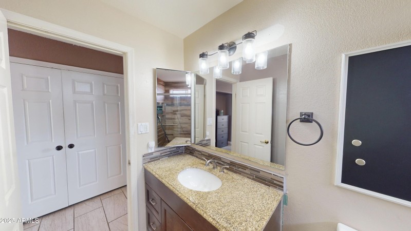 5650-W-Greenbrier-Dr-09232025_092712