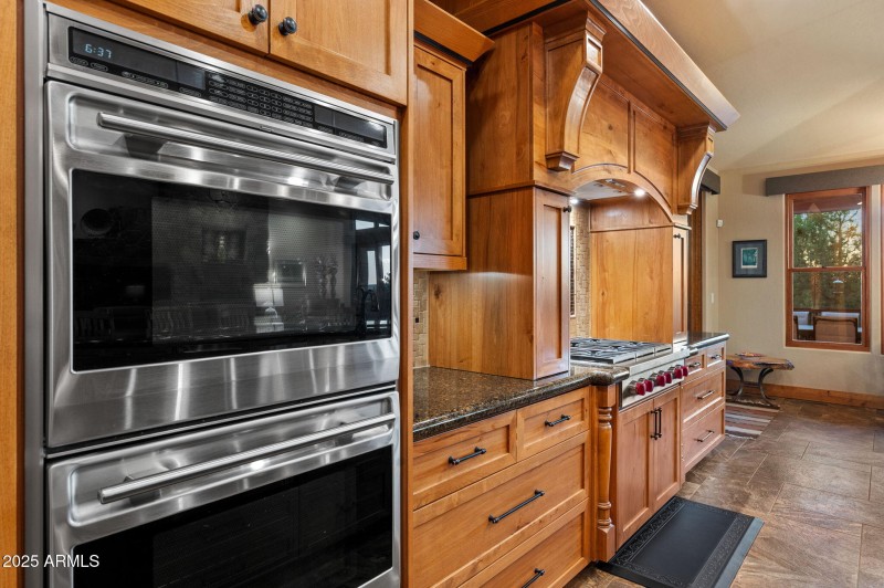 10-Kitchen (3)
