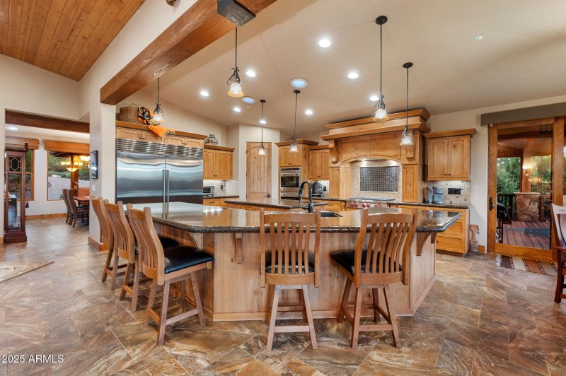 13-Kitchen (5)