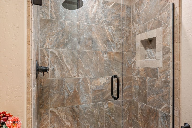 31-Bedroom 2 Ensuite Shower