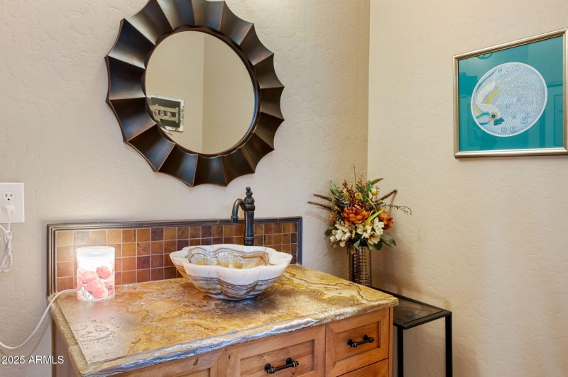 37-Powder Room