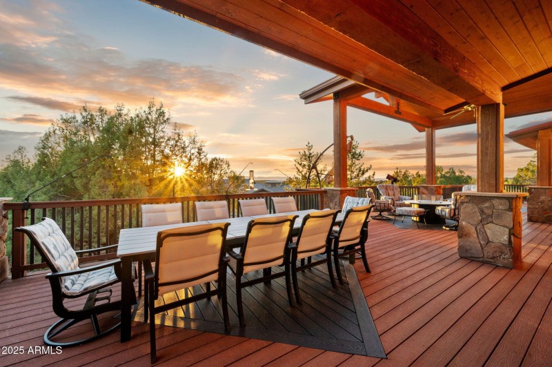 44-Back Deck (3)