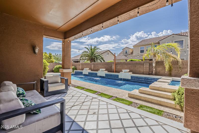 Covered Patio to Pool