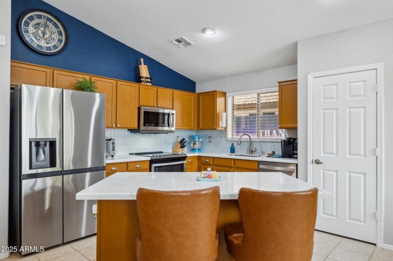 10-web-or-mls-15084-w-polk-st