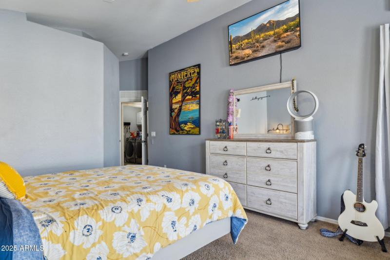 15-web-or-mls-15084-w-polk-st