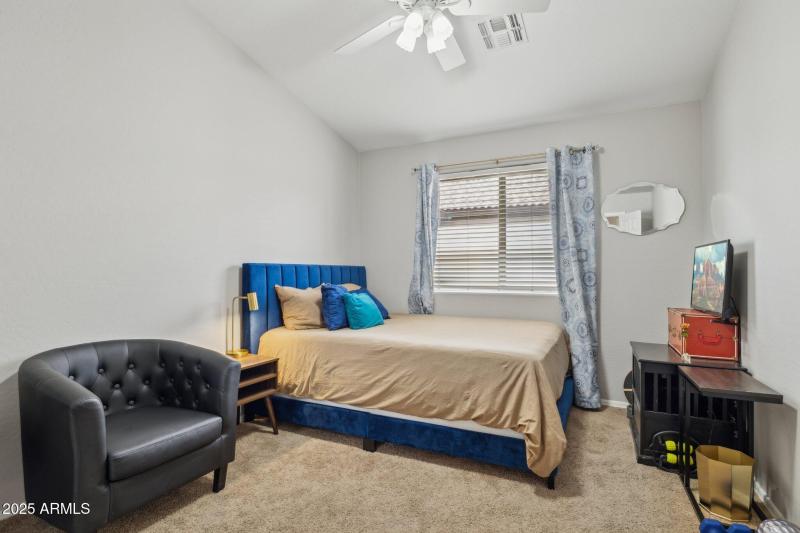 18-web-or-mls-15084-w-polk-st