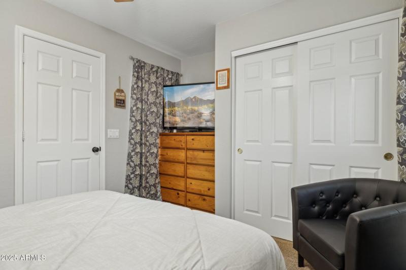 24-web-or-mls-15084-w-polk-st