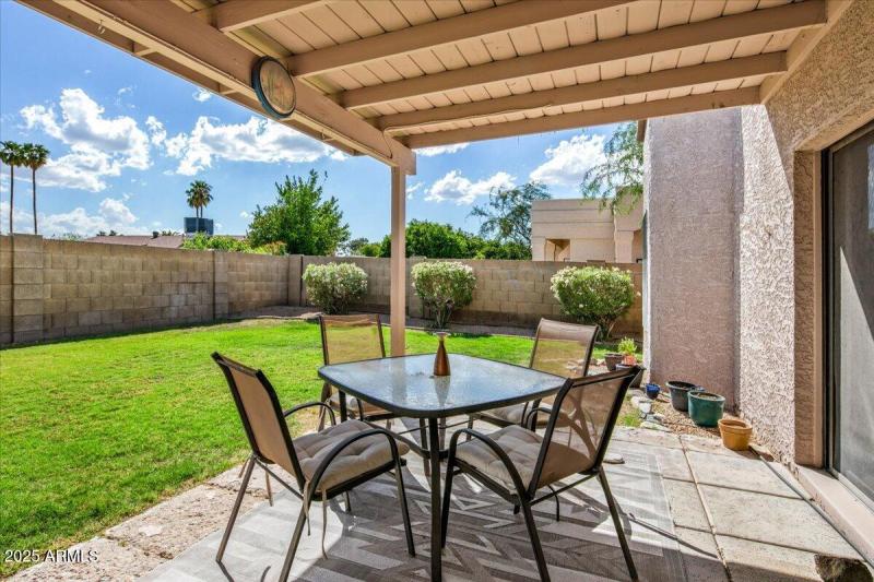 28-Outdoor Living