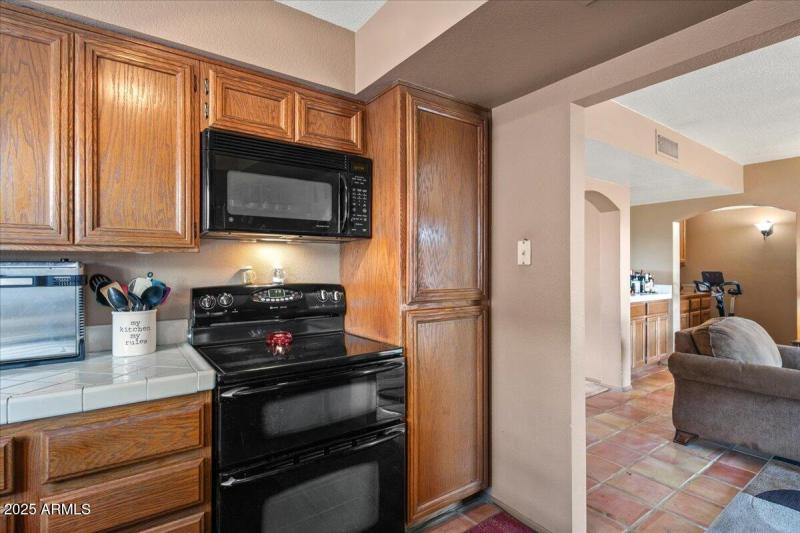 16-Kitchen Details