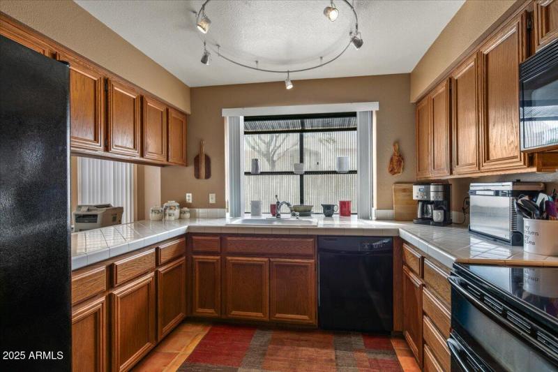 17-Kitchen