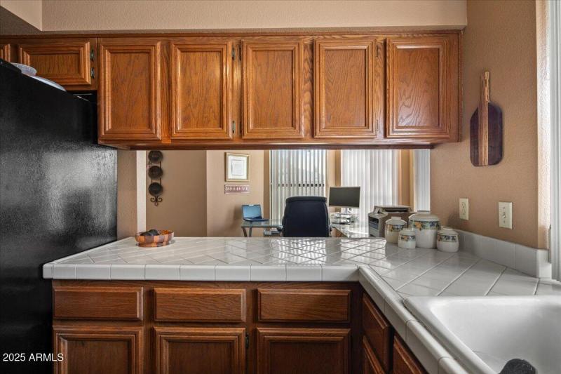 18-Kitchen Counters