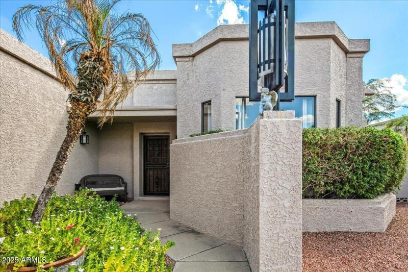 07-Front Entry Way