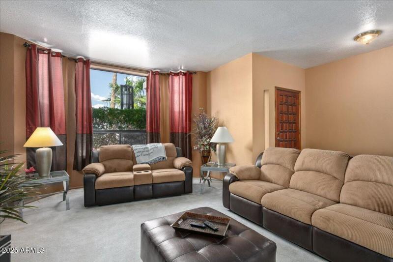 10-Living Room
