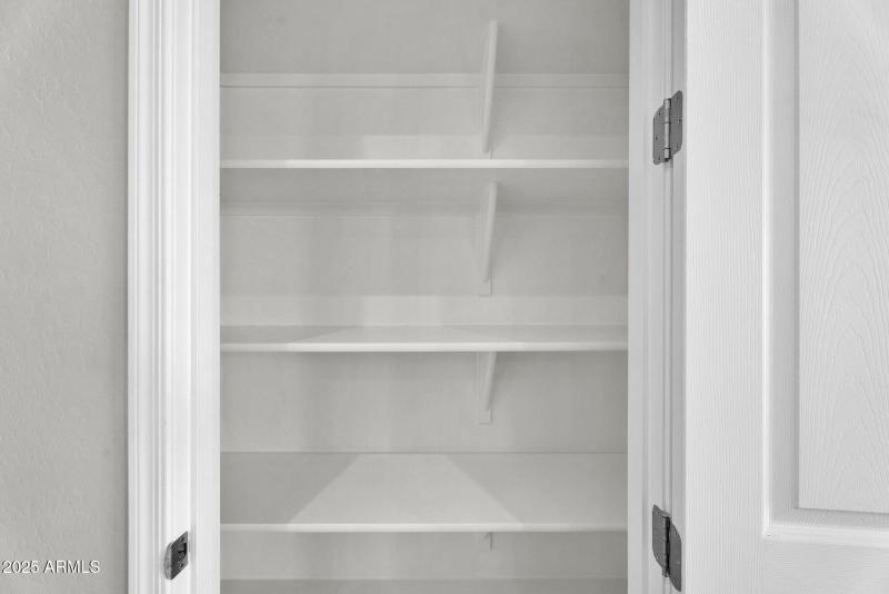 13-web-or-mls-18570 W Honeysuckle Dr -13