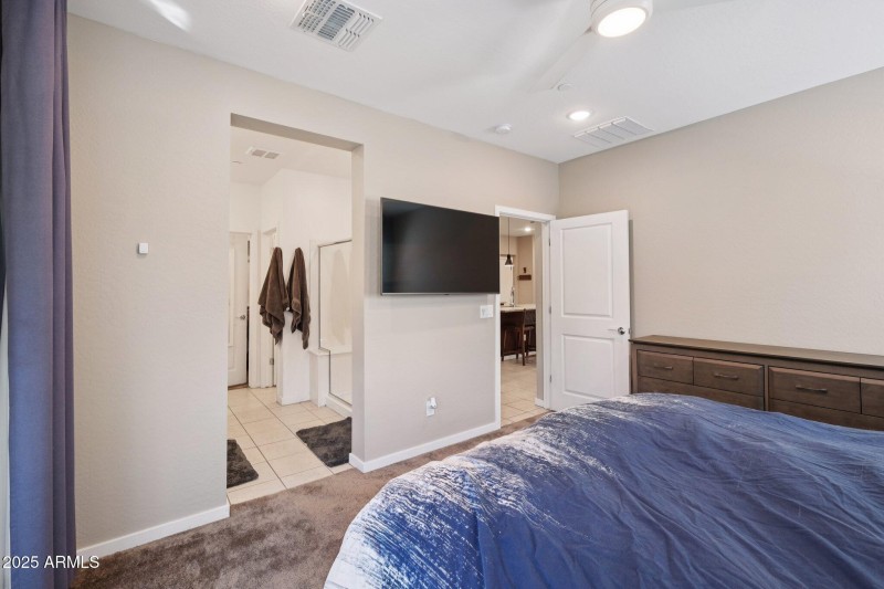 24-web-or-mls-E Furness Dr-S2009-020