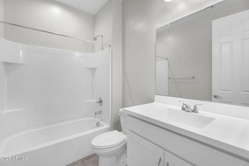 SUITE BATHROOM (#3)