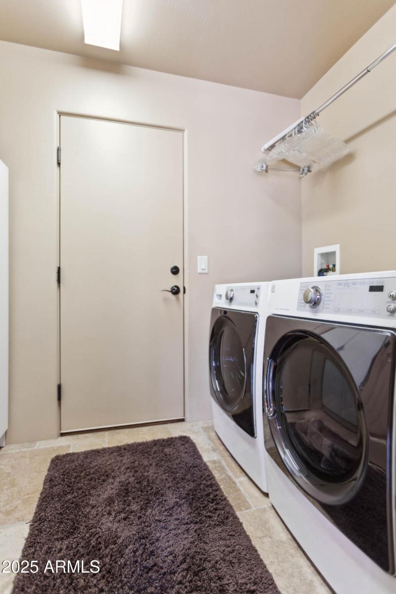 021_Laundry Room