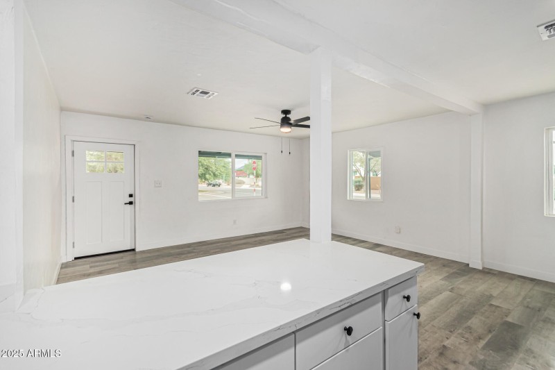 16 Polk