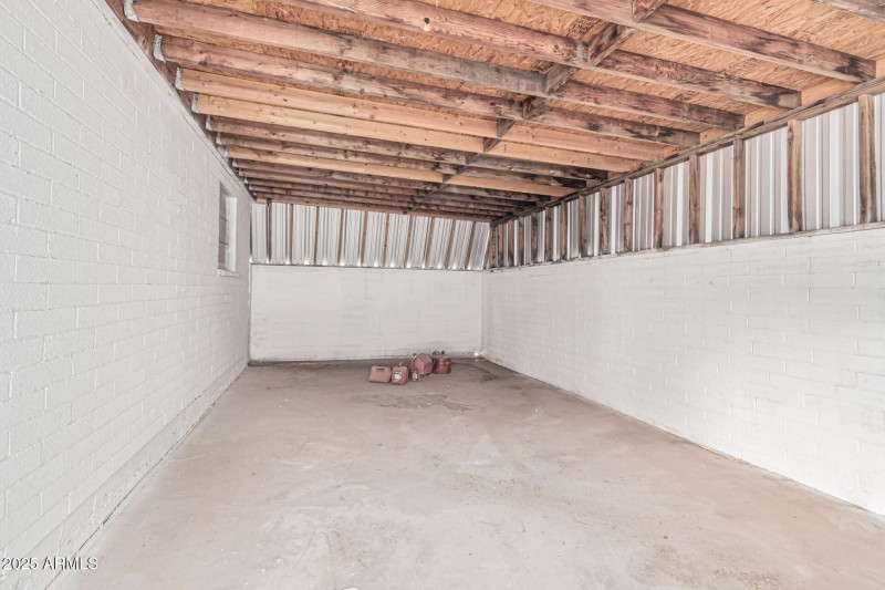 32 Polk