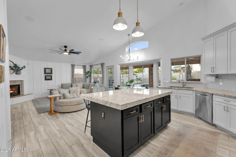 20-web-or-mls-Stacey-15