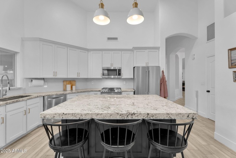 22-web-or-mls-Stacey-17