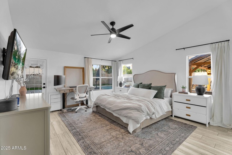 32-web-or-mls-Stacey-29