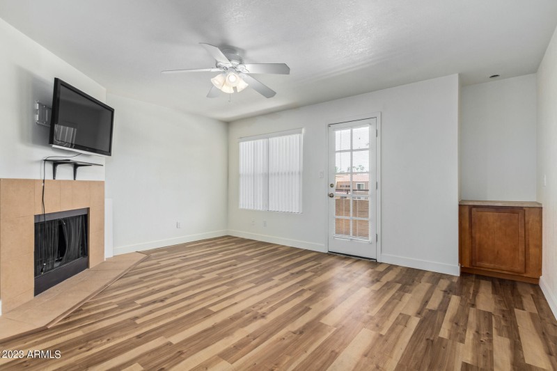 0004-04 - Mountain View