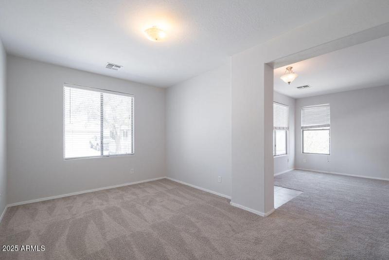 20250818_15743-W-Sierra-St_02