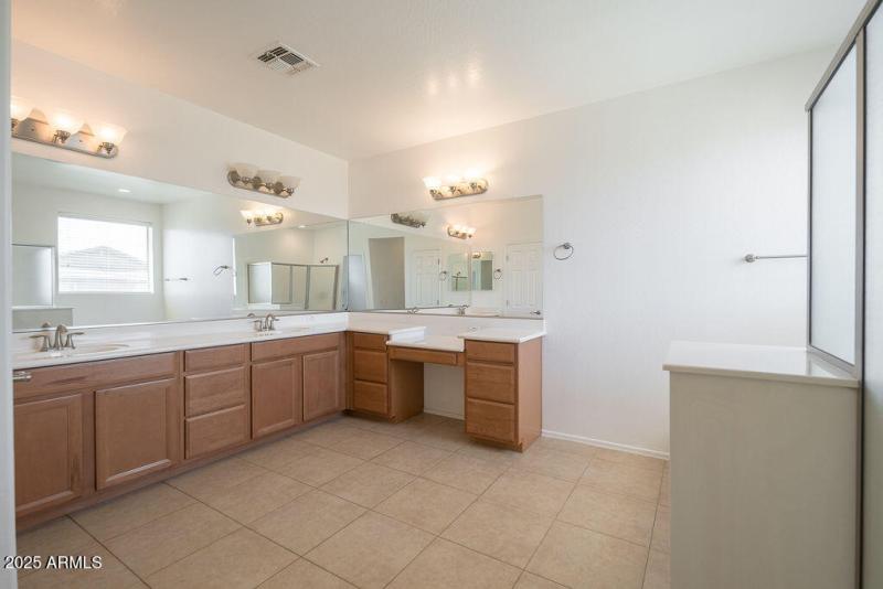 20250818_15743-W-Sierra-St_12