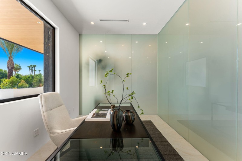 27 Office smart glass