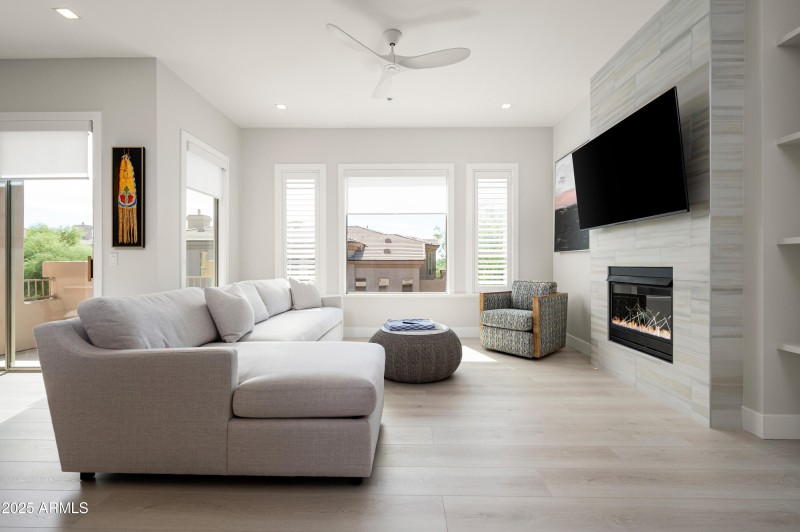 Light & Bright Living Room