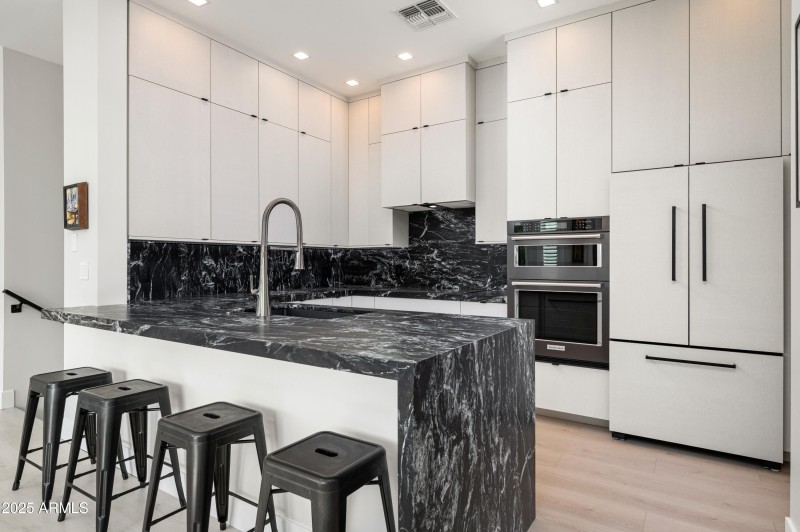 Black Granite with White Quartzite Inlay