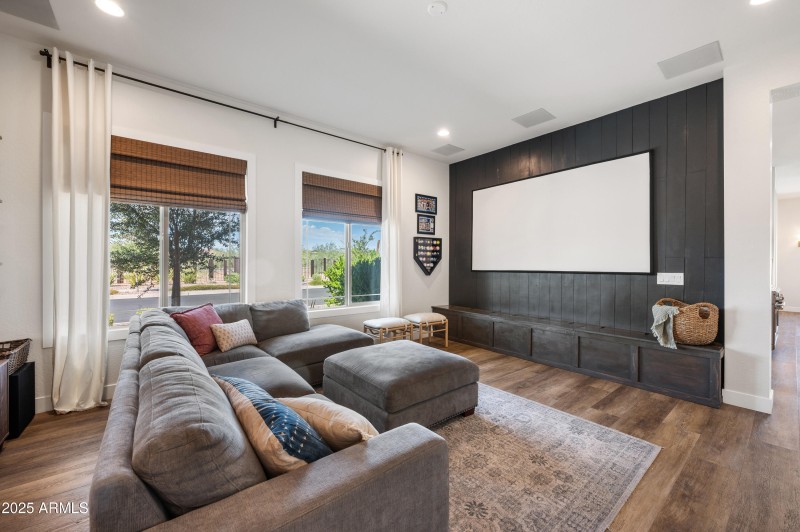 Bonus/Teen Room