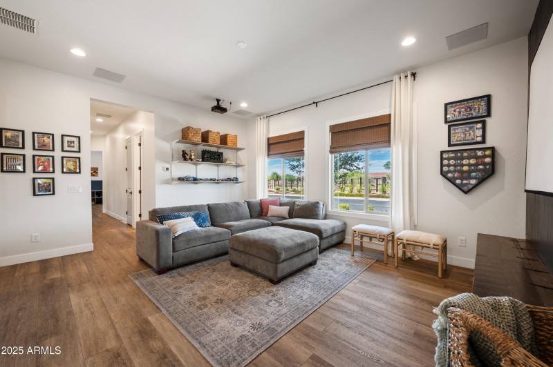 Bonus/Teen Room