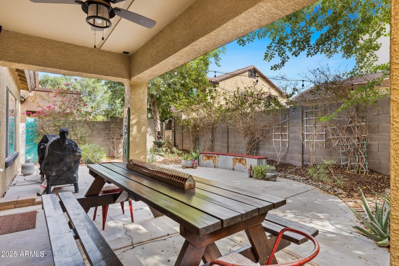1523 E Elgin St-42