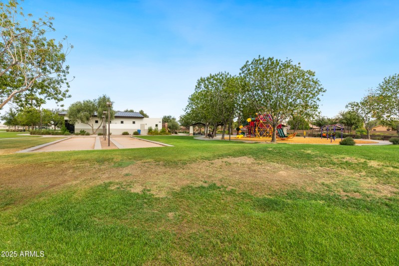 1523 E Elgin St-56