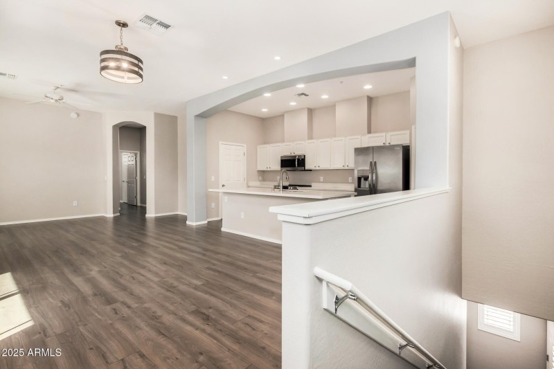 42424 N GAVILAN PEAK PKWY 55206