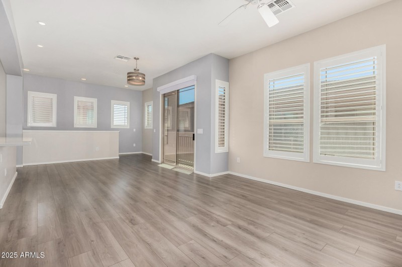 42424 N GAVILAN PEAK PKWY 55206